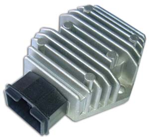 Regulator alternator DZE 12 V, 35 A pentru HONDA CB, CBR, NTV, NV, VT, VTR 250-1000 1989-2007